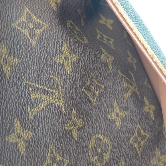 Authentic Louis Vuitton Trocadero 30 Brown Monogram Crossbody Bag mon780-110925 - Picture 14 of 16